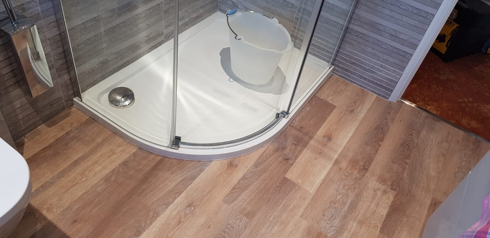 Amtico Wood Effect Luxury Vinyl Tile In Barnes 3