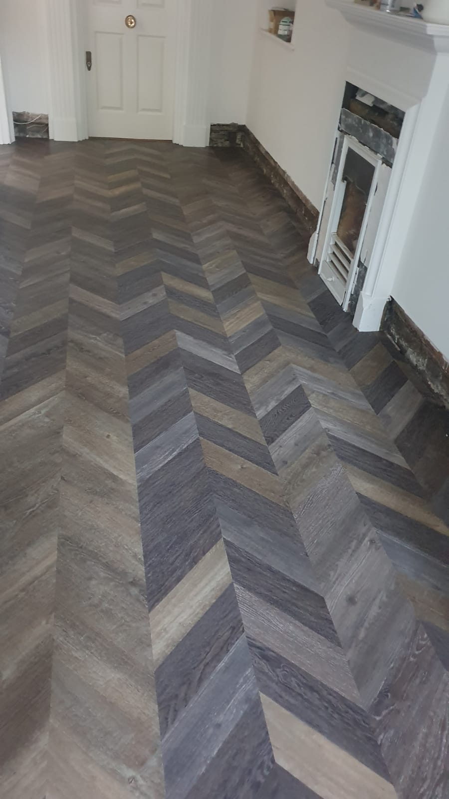 Amtico The Miller DC433 Luxury Vinyl Tile in Westminster 1