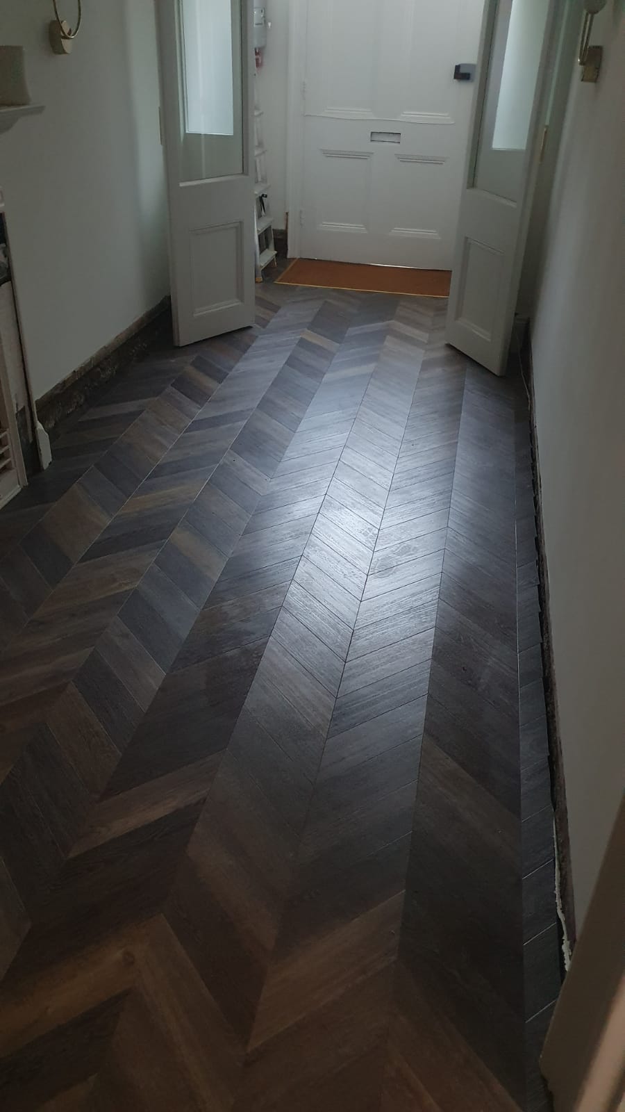Amtico The Miller DC433 Luxury Vinyl Tile in Westminster 3