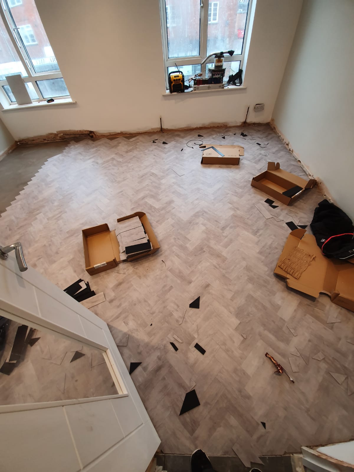 Amtico Signature Trace Kaolin in Mayfair 3