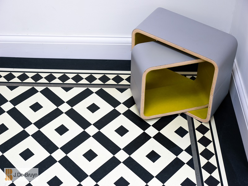 Marmoleum RD110 Paired With RDB205 Borders, overview