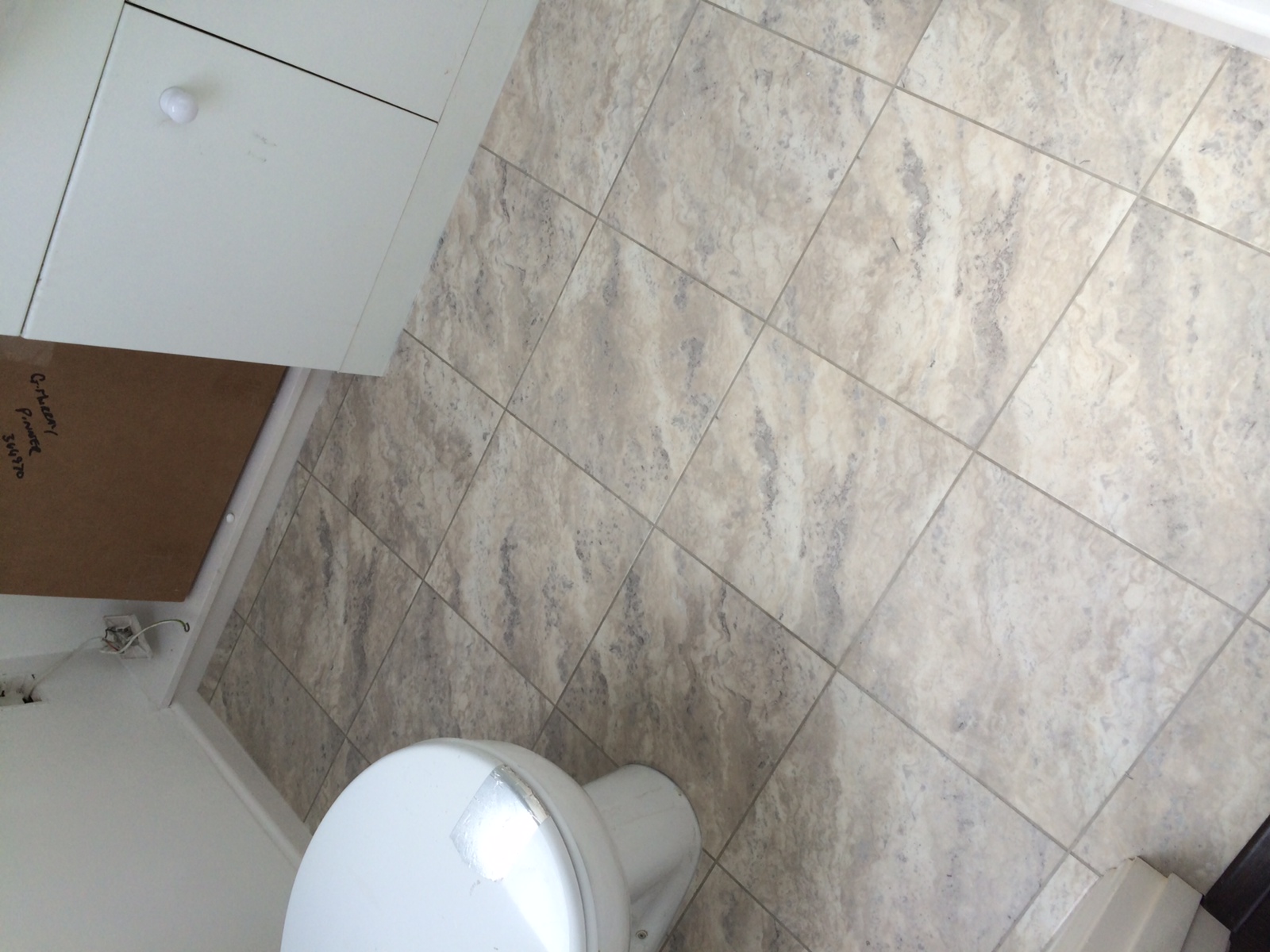 Amtico Spacia Bias Travertine Oyster Tile In Farringdon 1