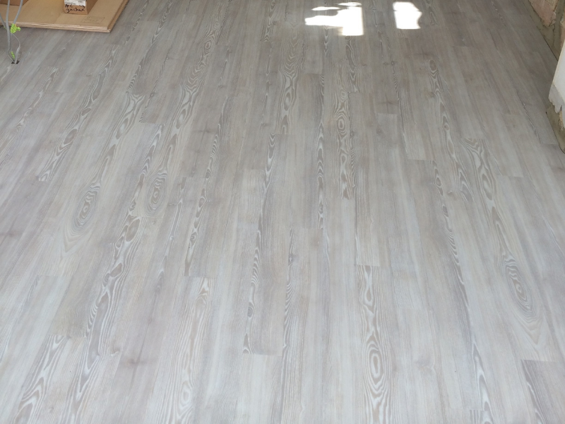 Amtico Spacia White Ash in Balham Wood Flooring - Amtico Flooring - Residential