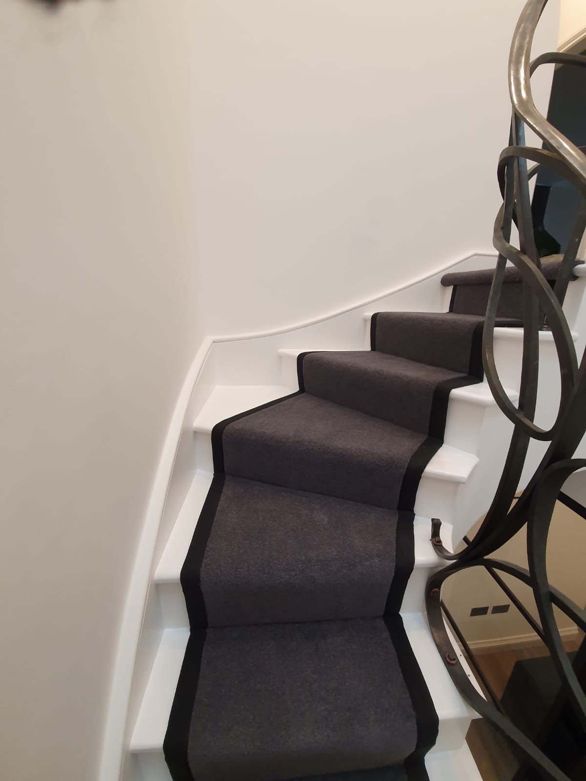 Brown Carpet with Black Binding In Notting Hill 1