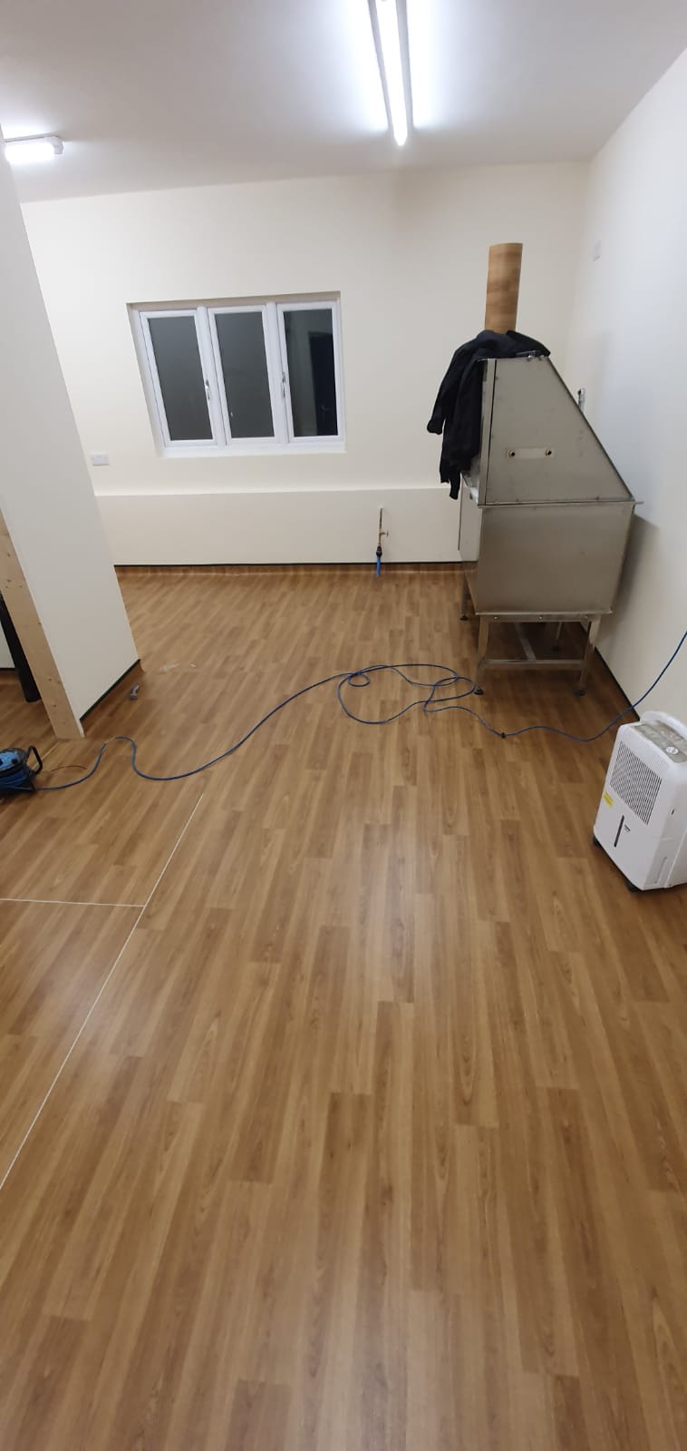 Luxury Vinyl Tile in Wood Effect 3