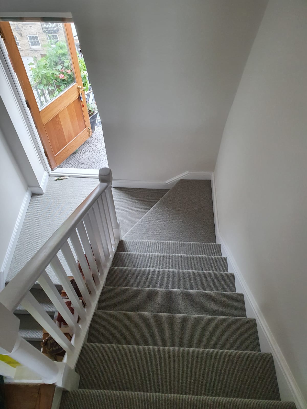 Install Grey Carpet In Farringdon 2