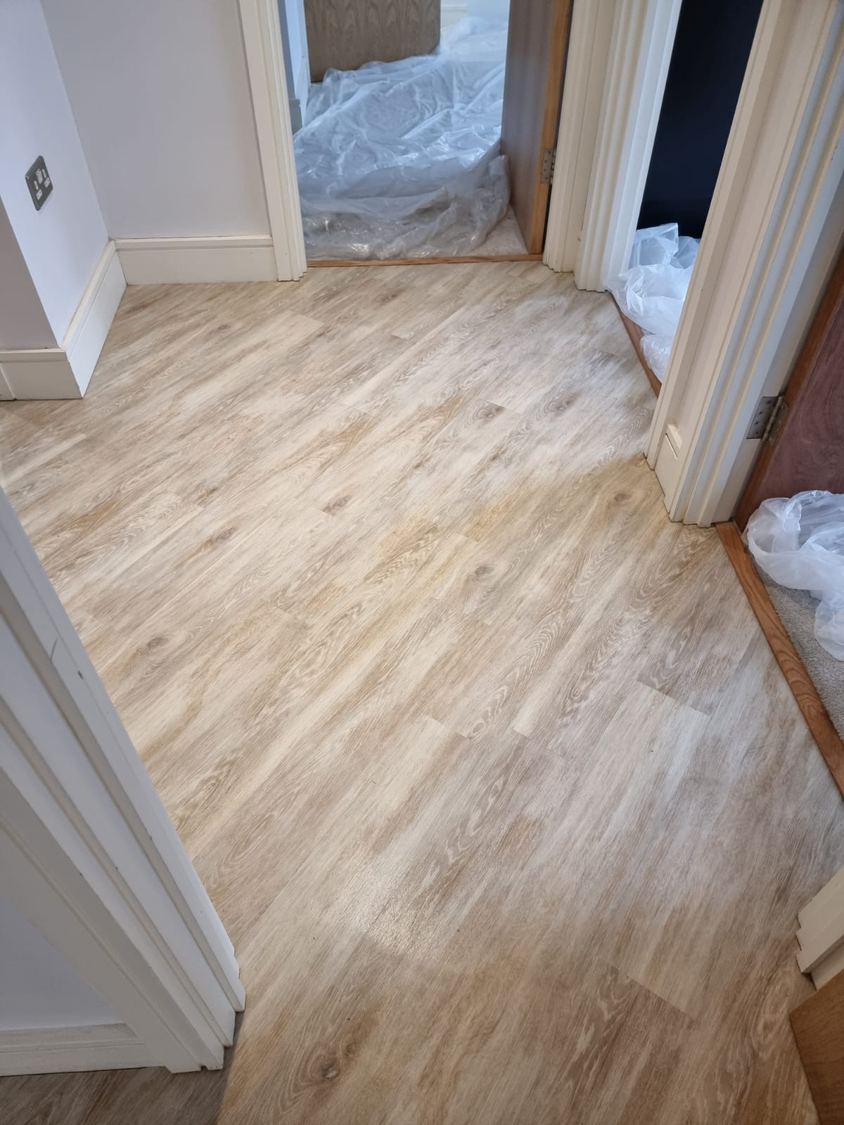 Amtico Signature Lime Washed Wood Luxury Vinyl Flooring In Chelsea 3