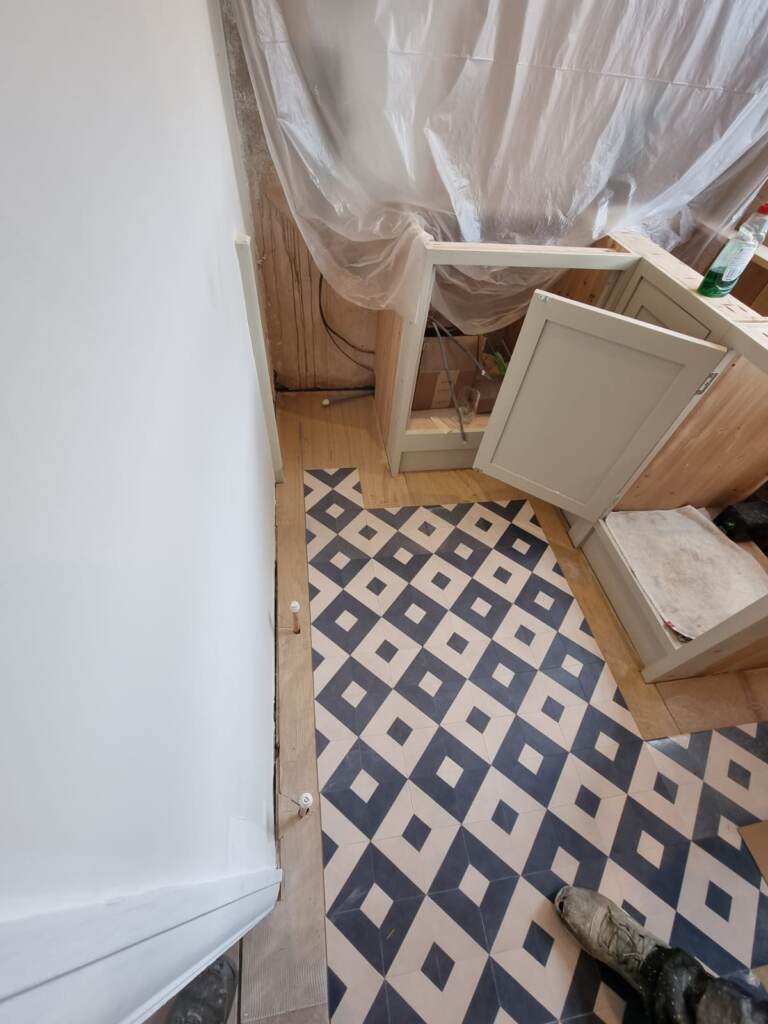 Amtico Designers Choice Echo Ink Dc455 In Barnes - Luxury Vinyl Tile (LVT) Flooring - Barnes - Commercial