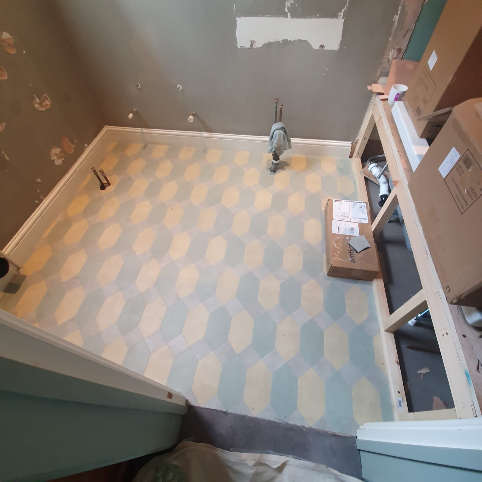 Amtico Signature Endless Possibilities Mini Polygon Key EP461 Vinyl Flooring in Croydon - Amtico Flooring - Carpet - Vinyl Flooring