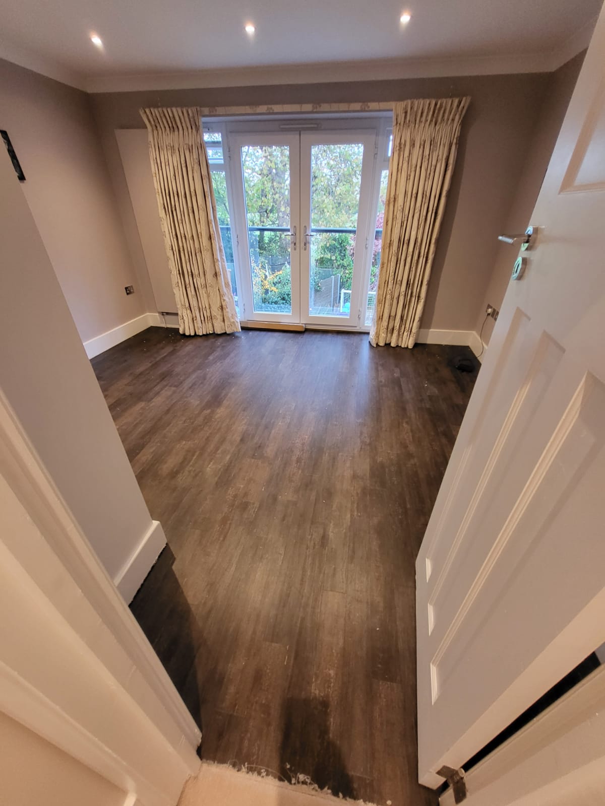 bda33b0d-b7fb-4a58-871b-fbd77f736fe5