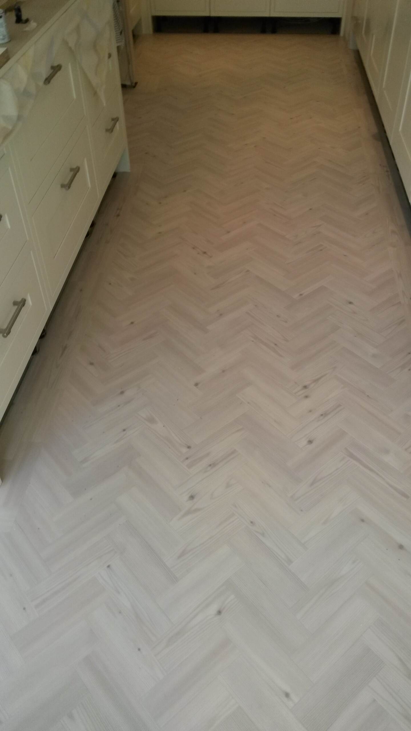 Amtico Signature Chalked Pine in-0