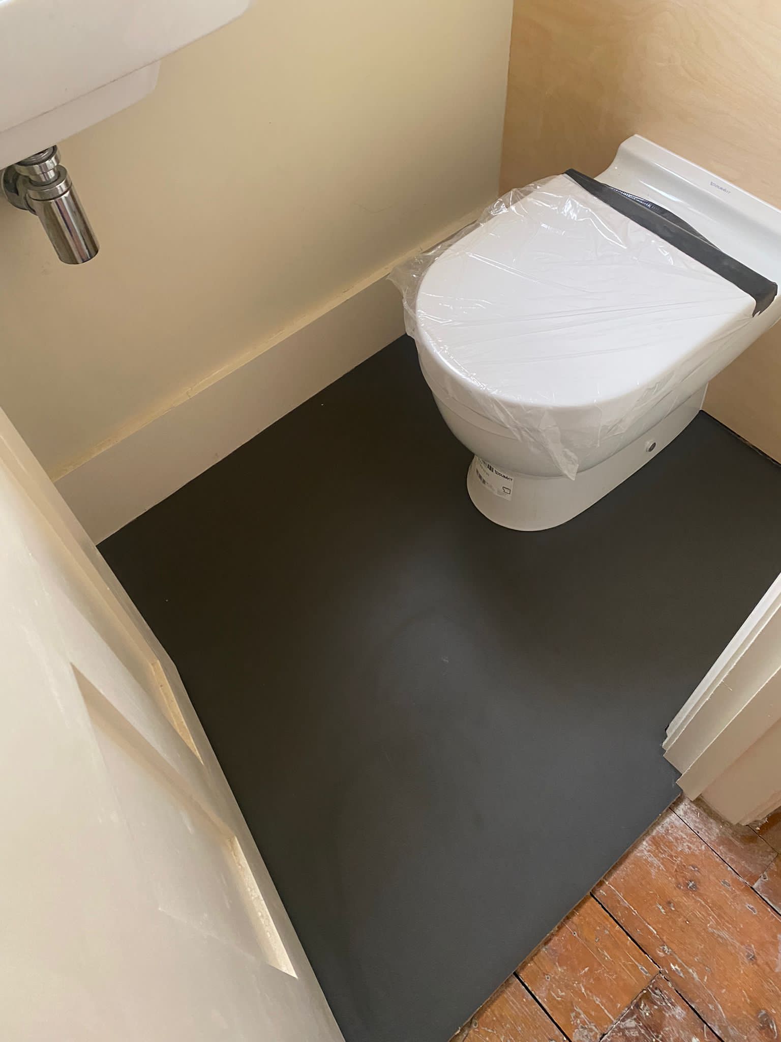 Marmoleum Walton Grey Iron In Wandsworth1