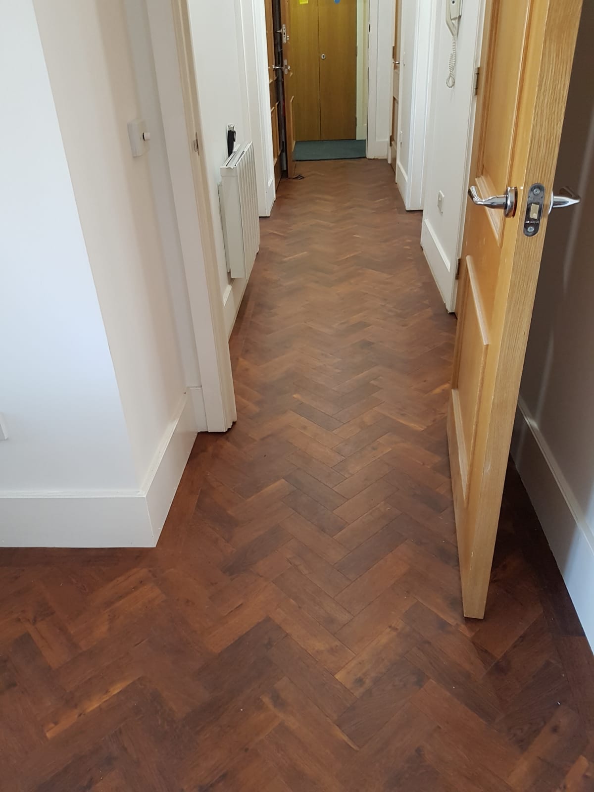 Amtico Signature Priory Oak Instalment In Farringdon-1