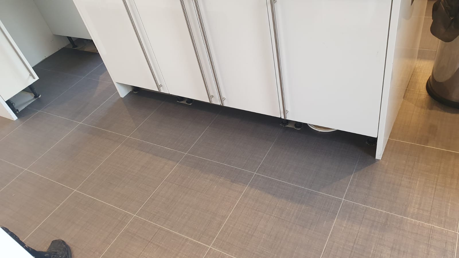 Amtico Spacia Satin Weave Installation In Shepherds Bush-1