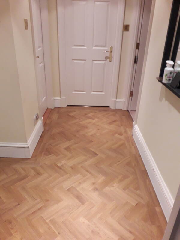 Amtico Spacia Traditional Oak Fitting In Mayfair-1