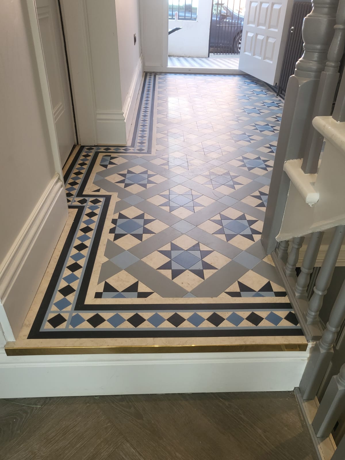 Amtico Decor Classic Azure Installation In Notting Hill-0