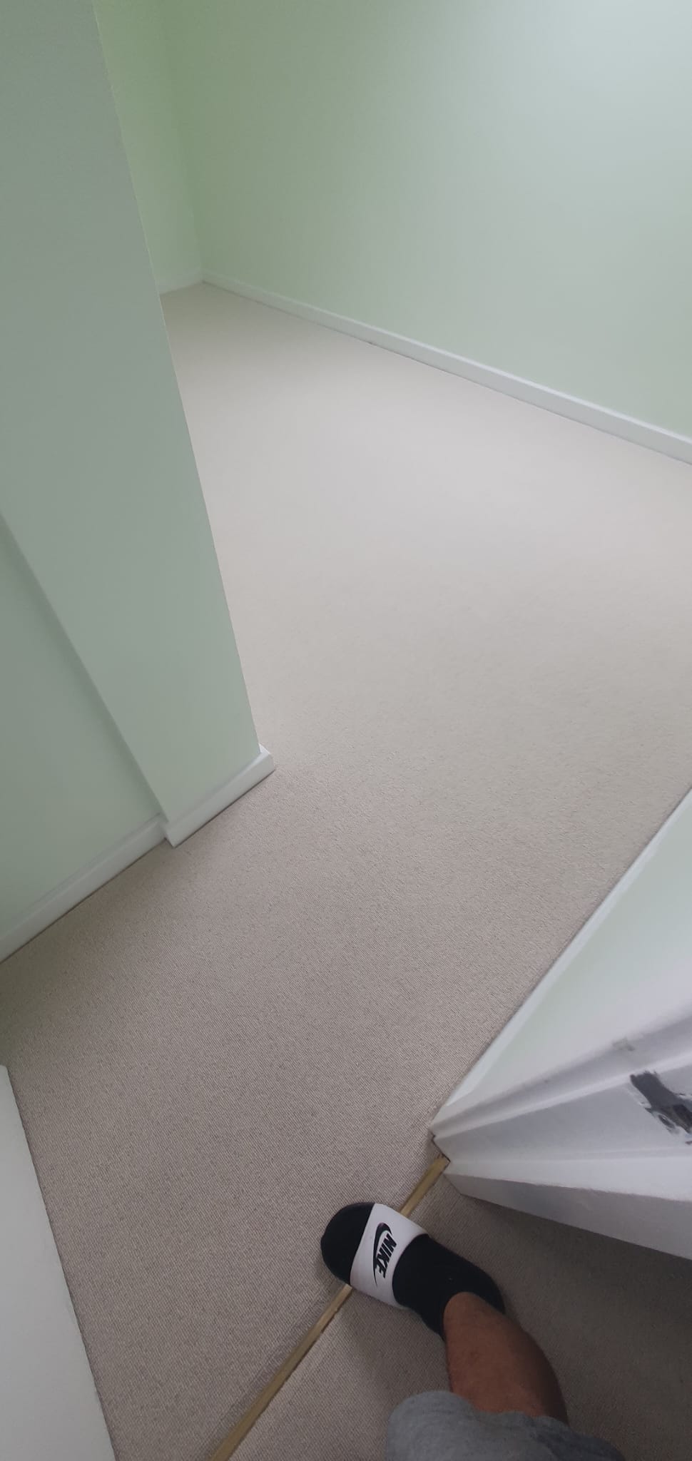 Clarendon Carpets Mayfair Ivory Installation In Wimbledon-1