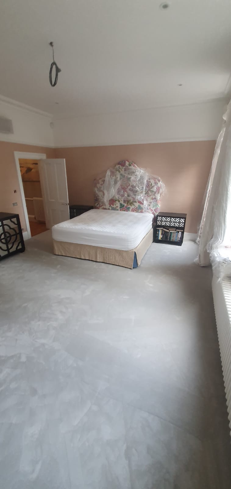 ITC Natural Luxury Flooring Chablis 130103 Antique Installation in Wimbledon - Carpet - Residential