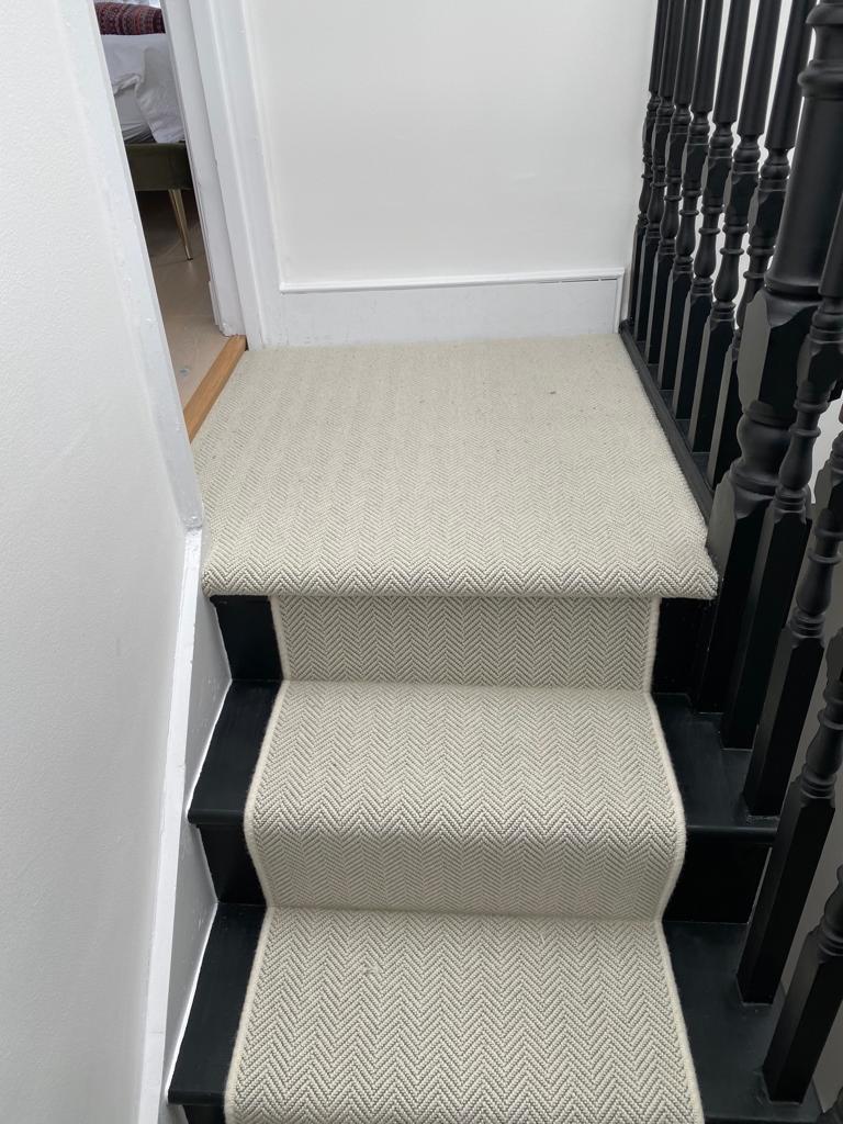 Crucial Trading Alpine carpet installation in Richmond-2