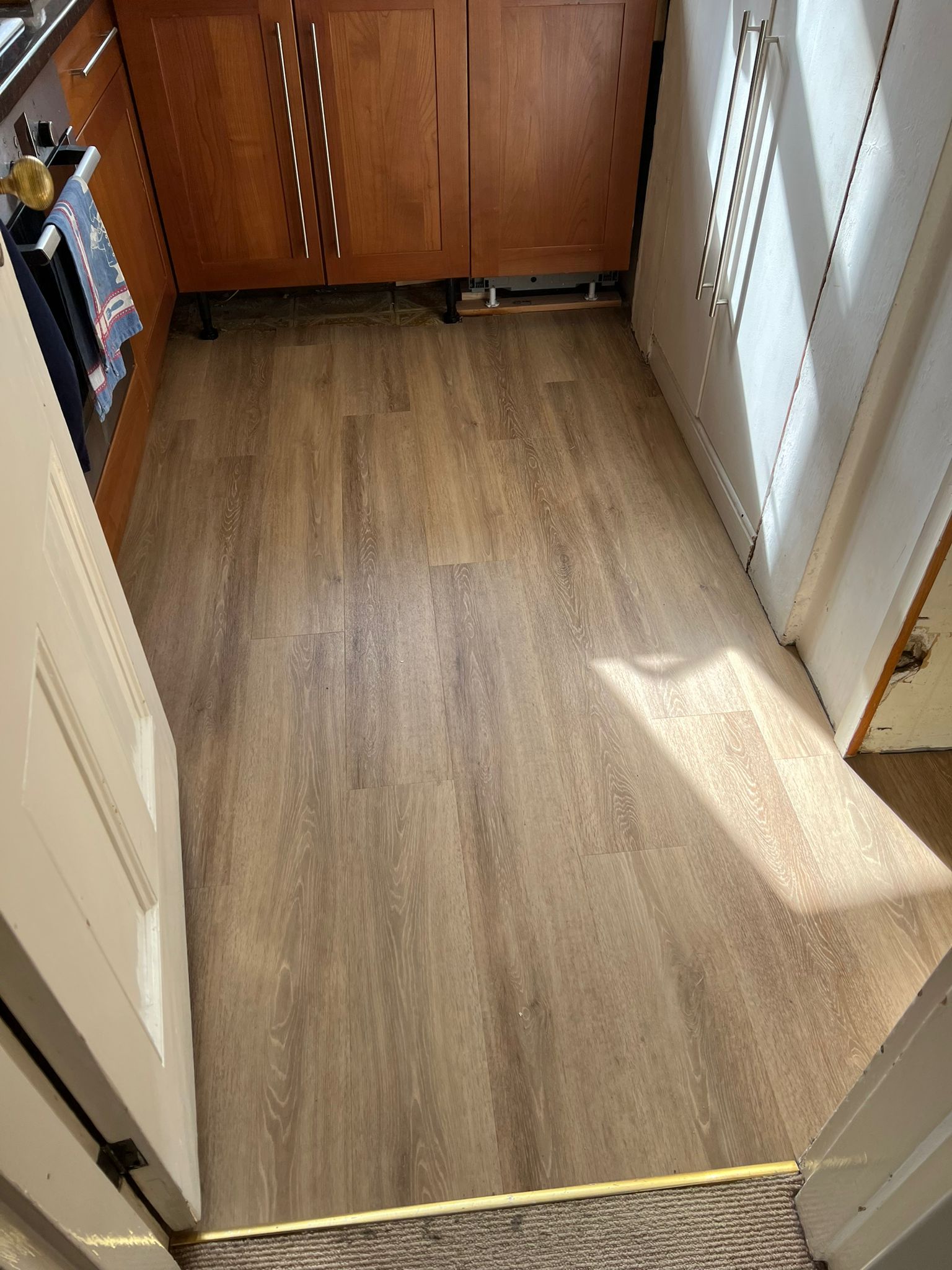 Amtico Spacia Muted Oak Fitting in Chiswick Wood Flooring - Amtico Flooring - Residential