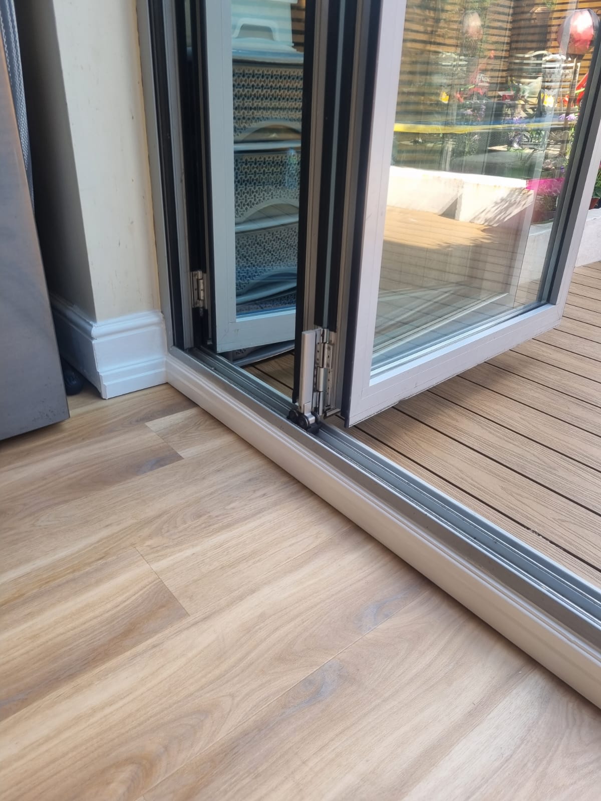 Amtico Click Smart Antique Pine Installation in Camden Carpet - Amtico Flooring - Residential