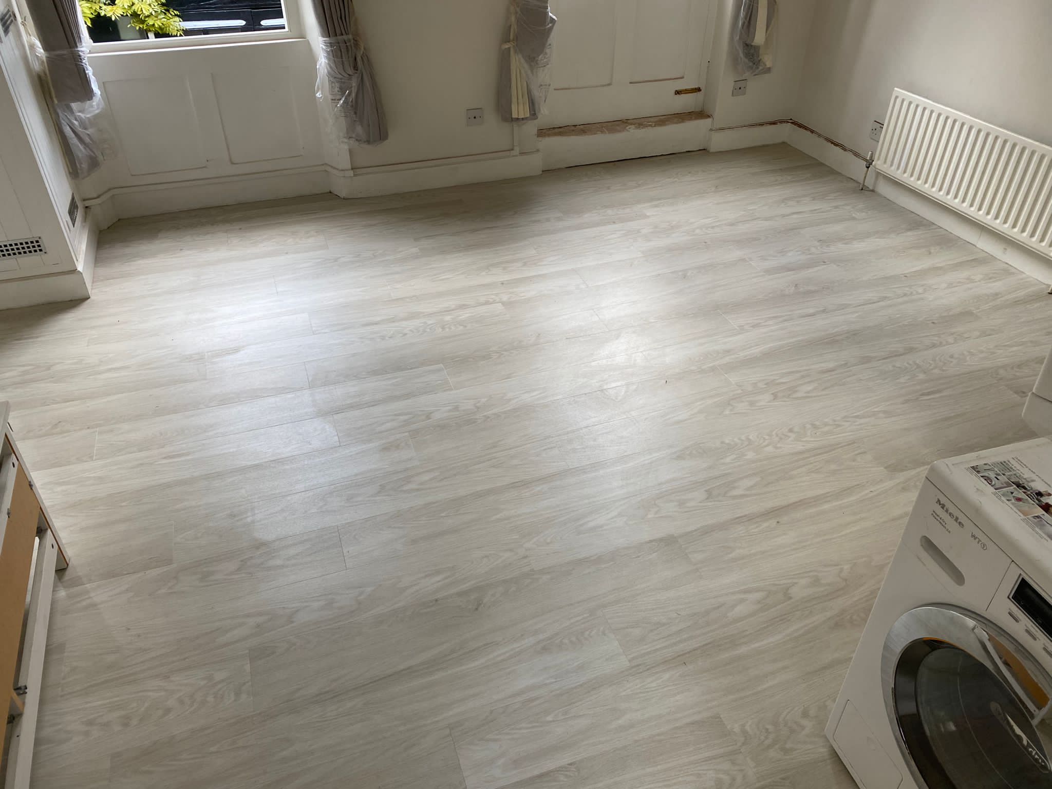 Amtico Spacia White Oak installation in Fulham-0
