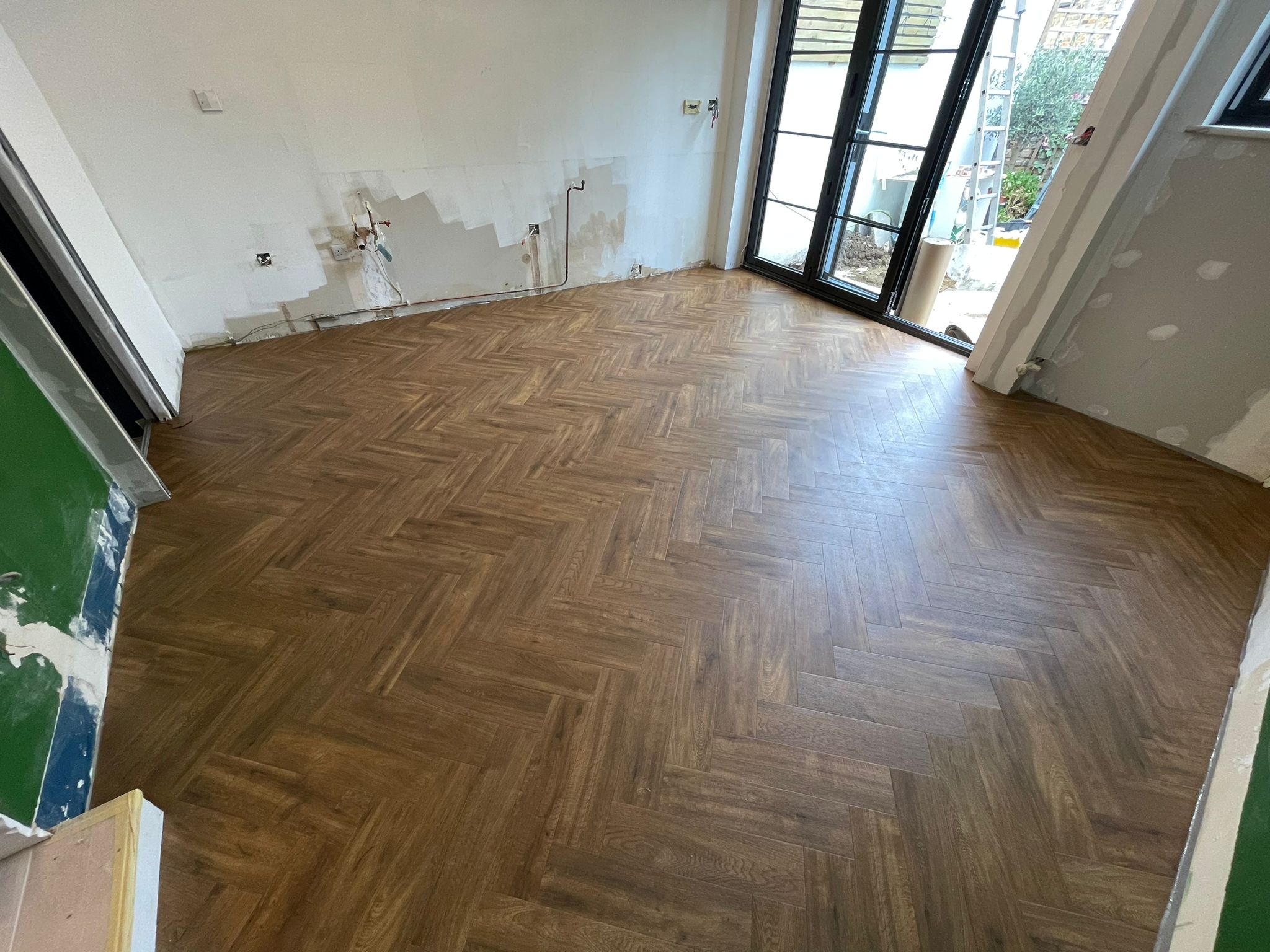 Amtico Signature Farmhouse Oak installation in Kilburn-1