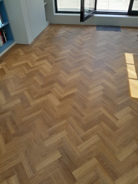 Amtico Spacia Honey Oak installation in Hammersmith-1