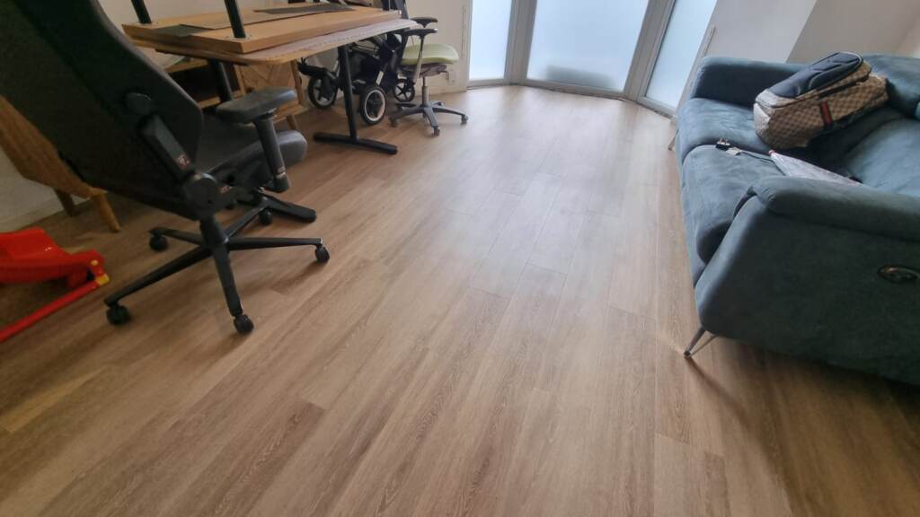 Amtico - Luxury Vinyl Tile (LVT) Flooring - Home 71020, Wood Flooring