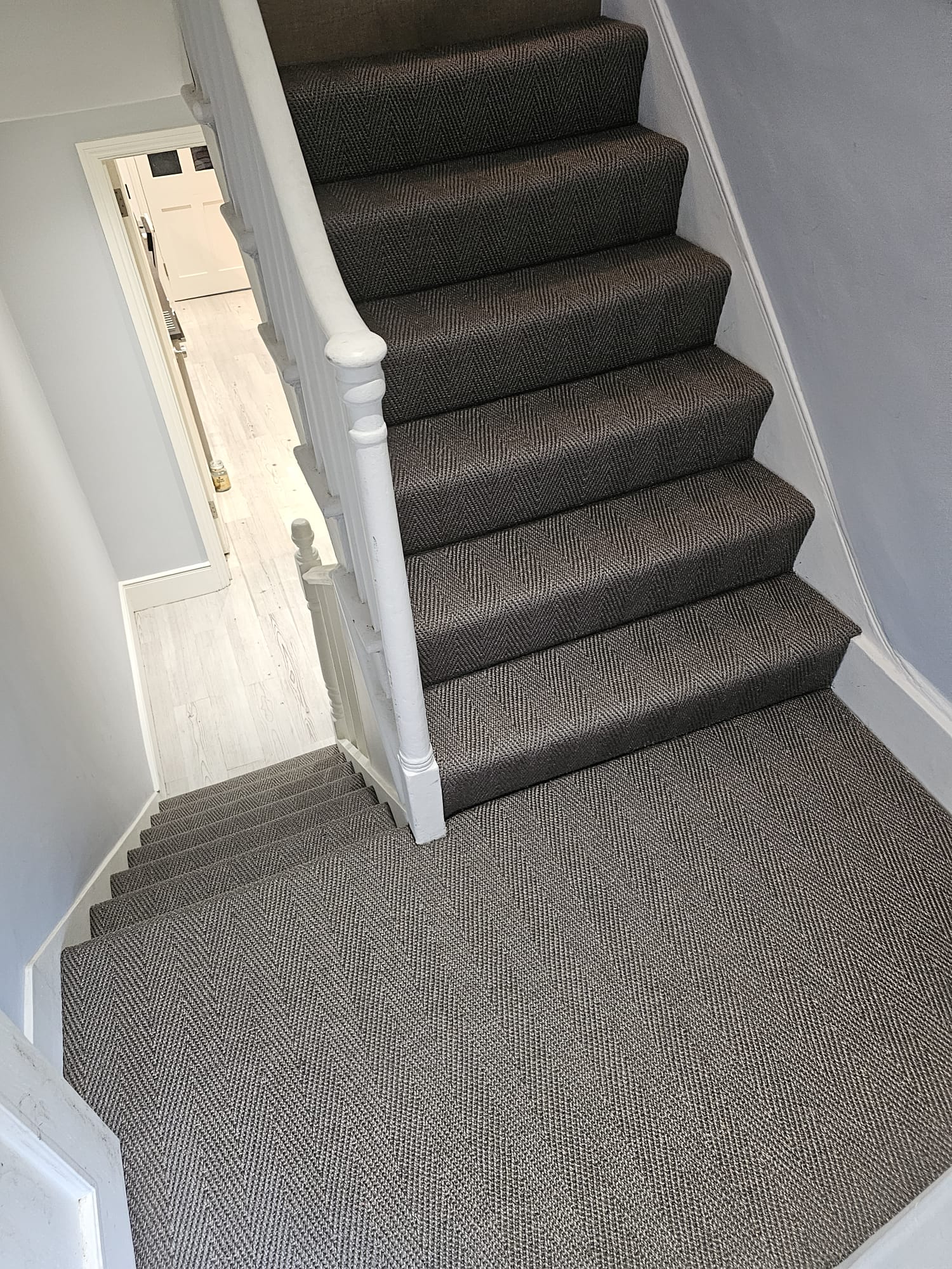 Fibre Carpets Sisal Havannah Titanium installation in Canary Wharf-1