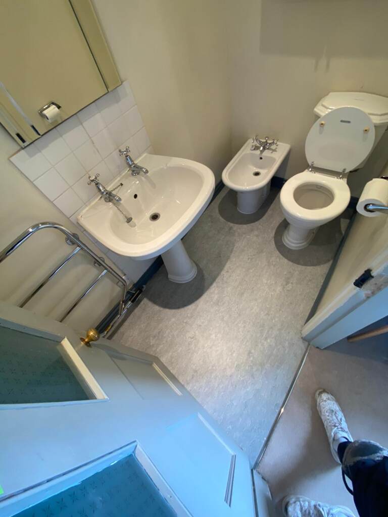 Marmoleum Real Dove Grey 2621 Installation in Chelsea, Home