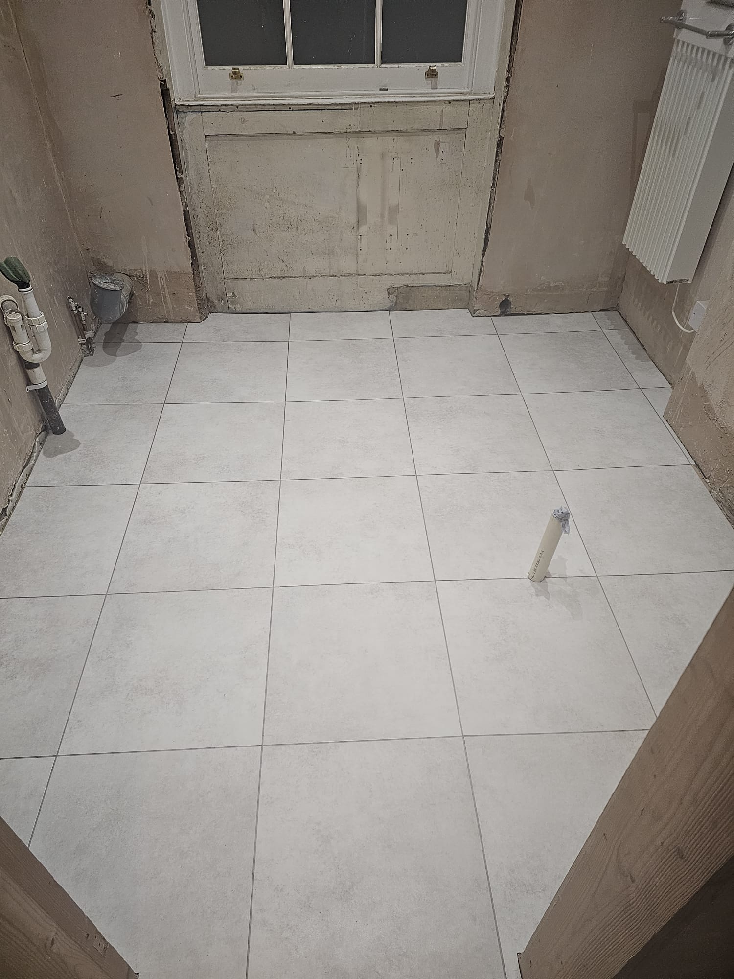 Amtico Spacia Stanton Stone installation in Wandsworth-0