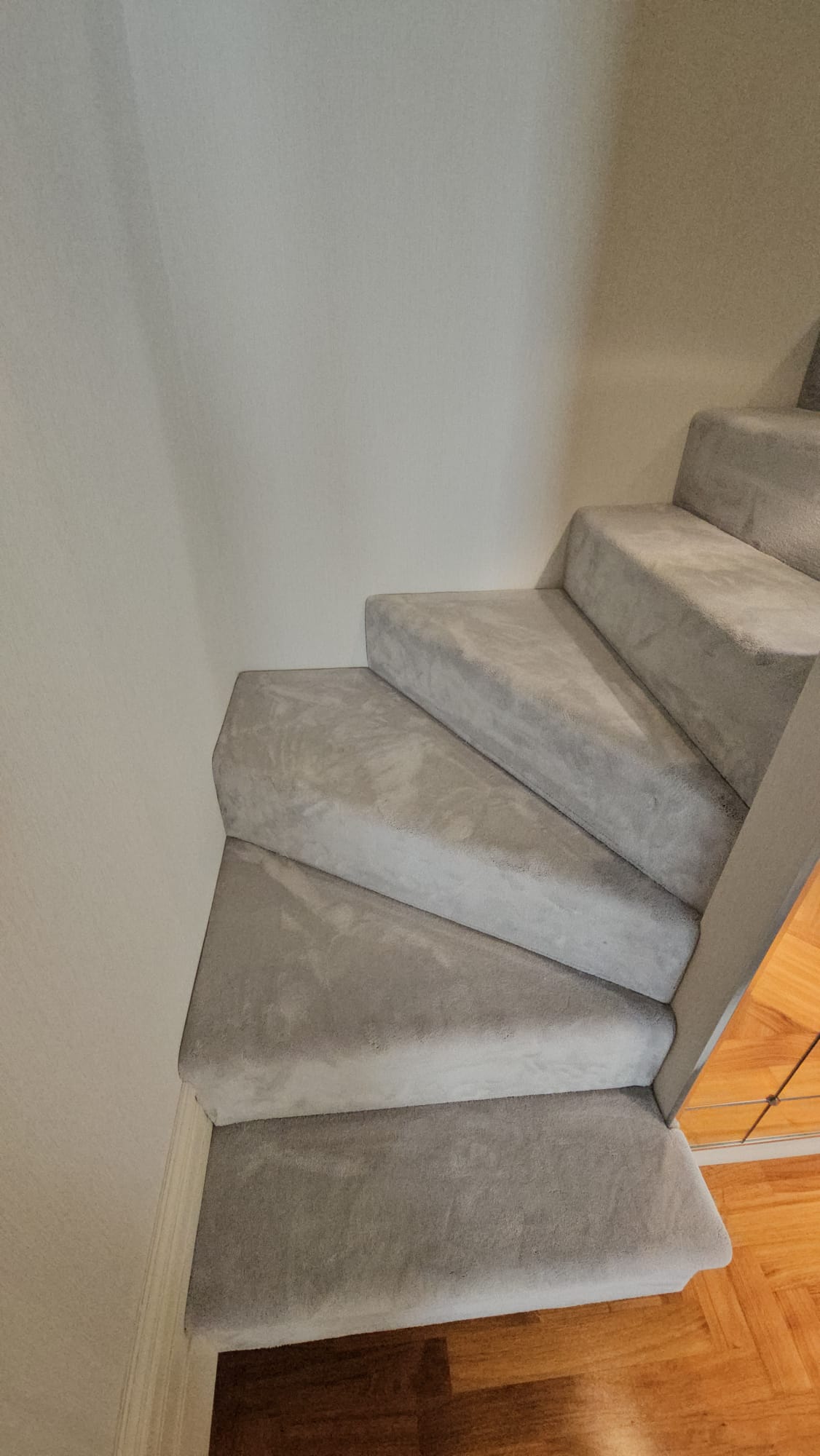 ITC Natural Luxury Flooring Cannes Silver 150300 carpet installation in Notting Hill-0