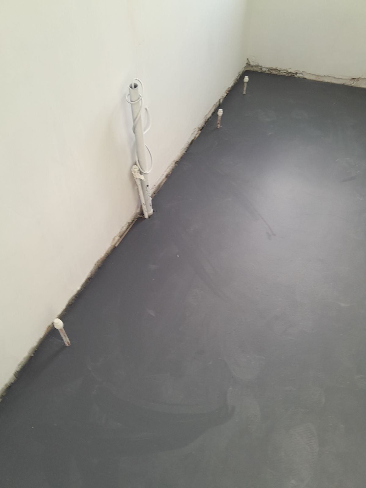 Marmoleum Cocoa Meringue installation in Knightsbridge-1