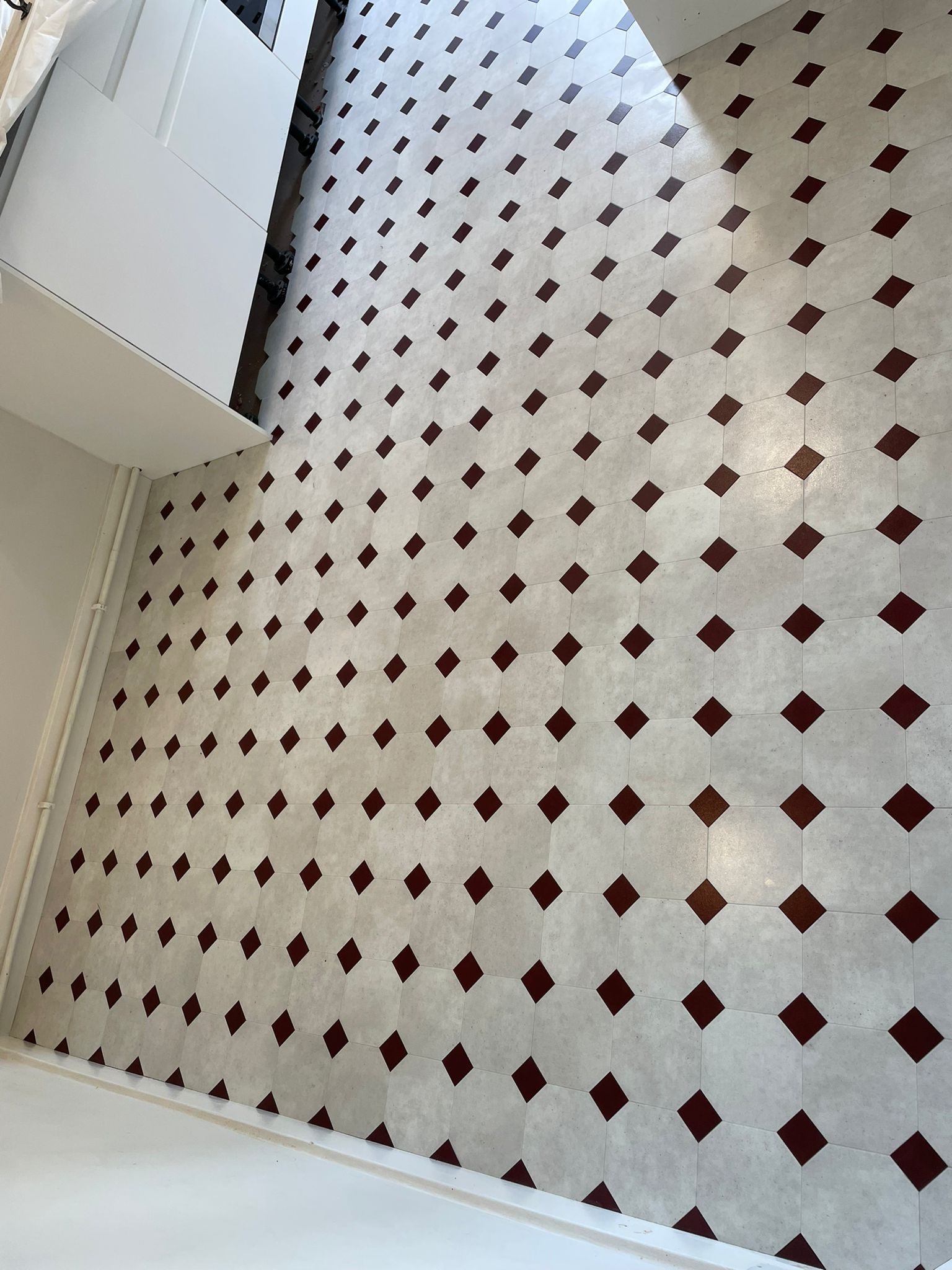 Amtico Signature Keystone Mini EP305 installation in Earls Court-2