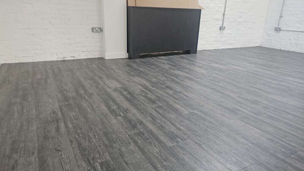 Amtico Spacia Drift Pine Installation in Fulham Carpet - Amtico Flooring - Carpet - Vinyl Flooring