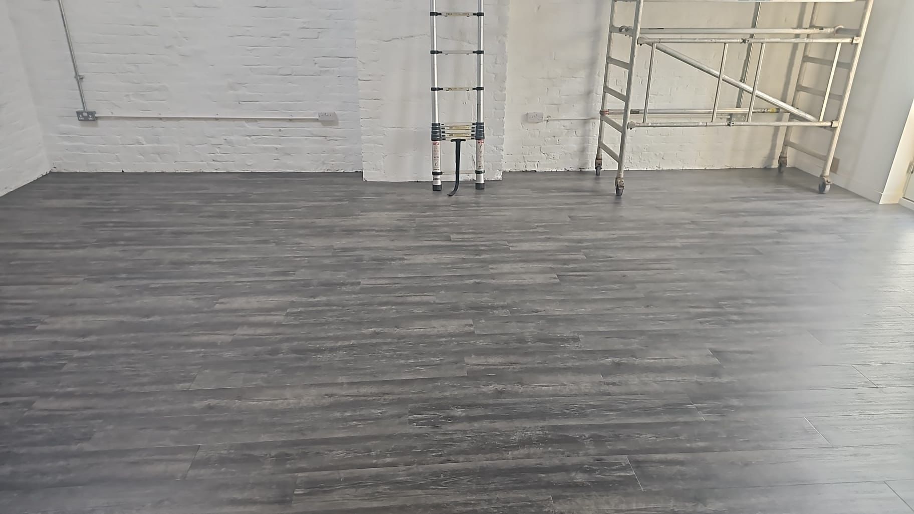 Amtico Spacia Drift Pine installation in Fulham-2