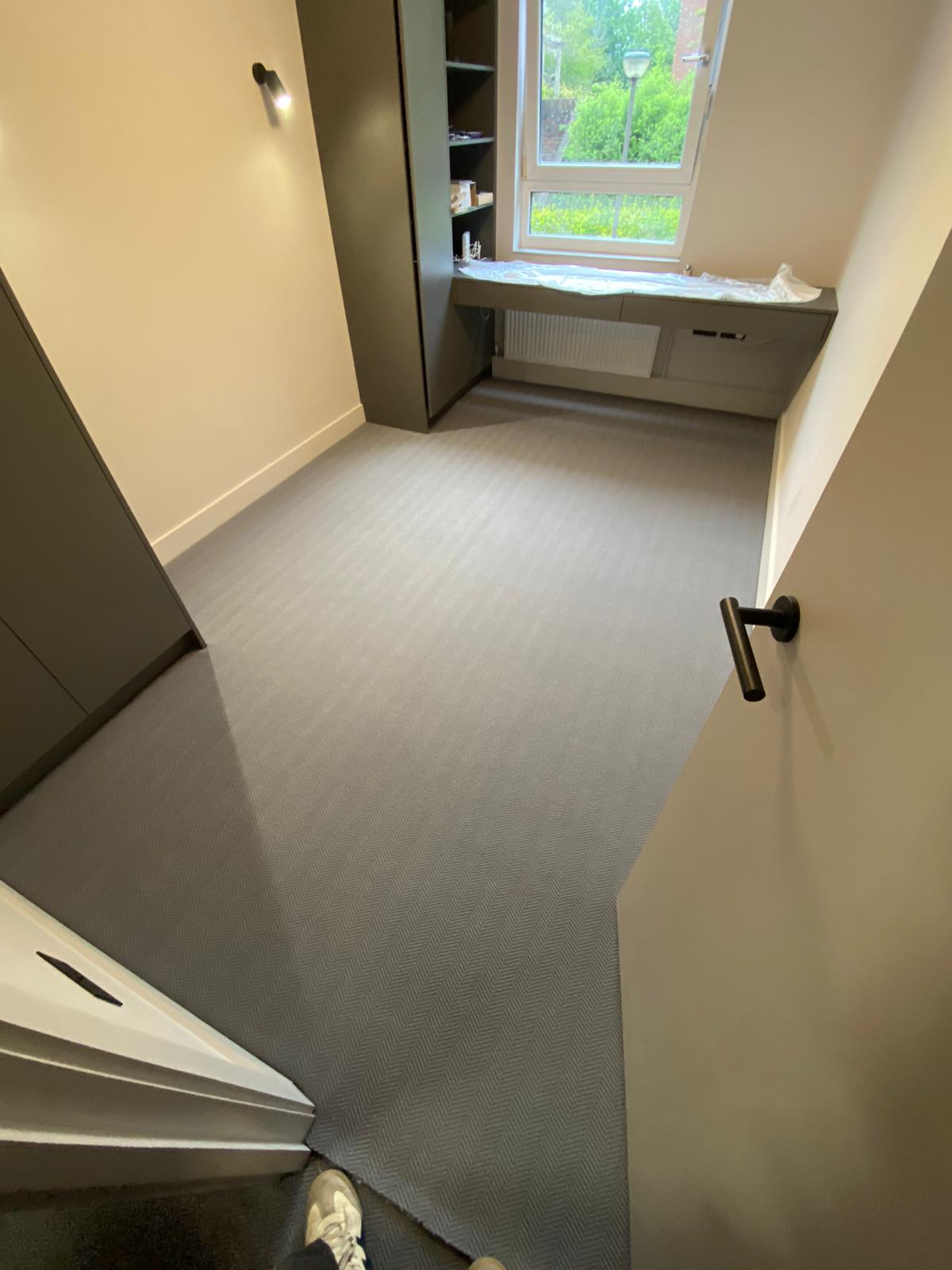 Kersaint Cobb Wool Cascade Steel Armour carpet installation in Clapham-2