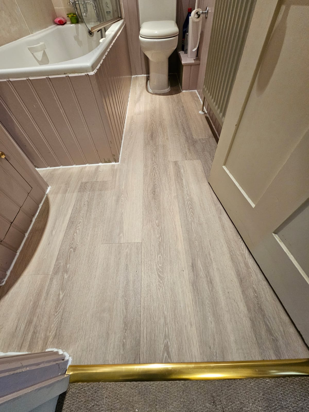 Amtico Spacia Powdered Oak installation in Camden-0