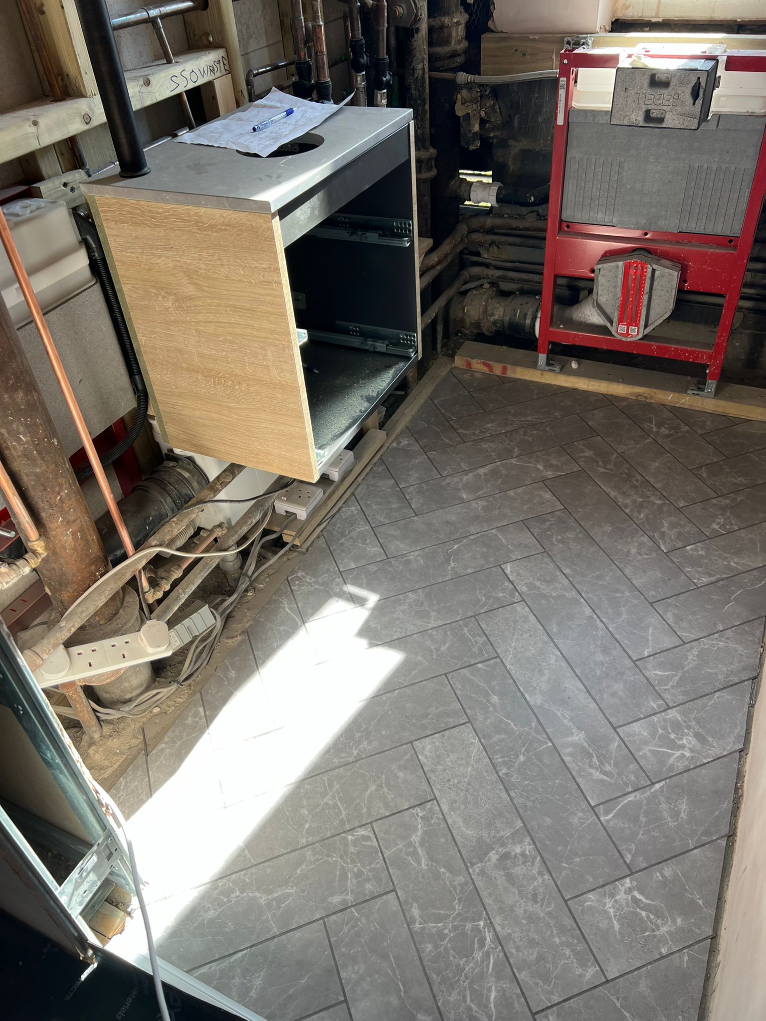 Amtico Signature Grigio Classic Marble installation in Earls Court-0