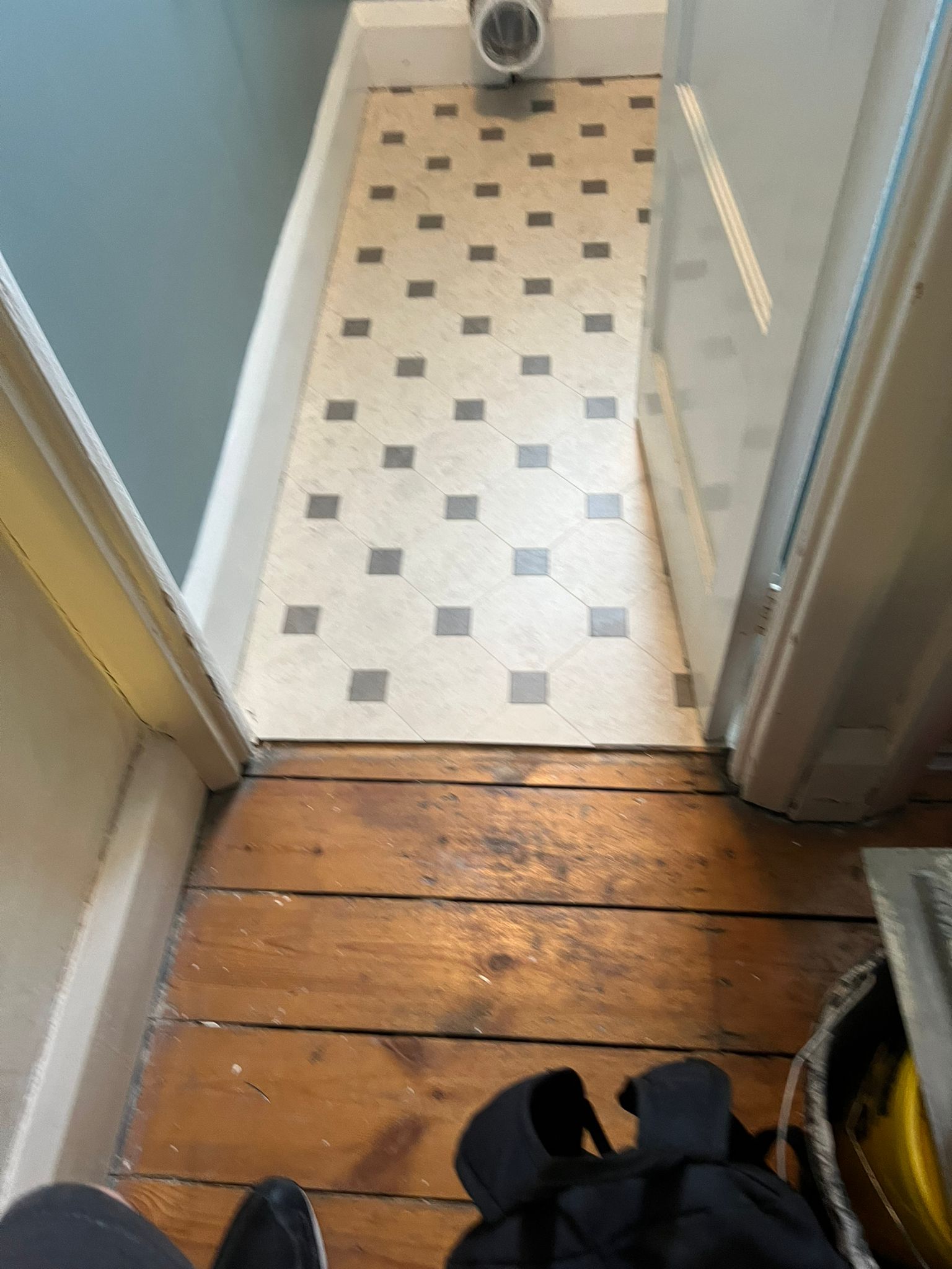 Amtico Signature Keystone Mirabelle Creme & Stria Basalt installation in Borough-2