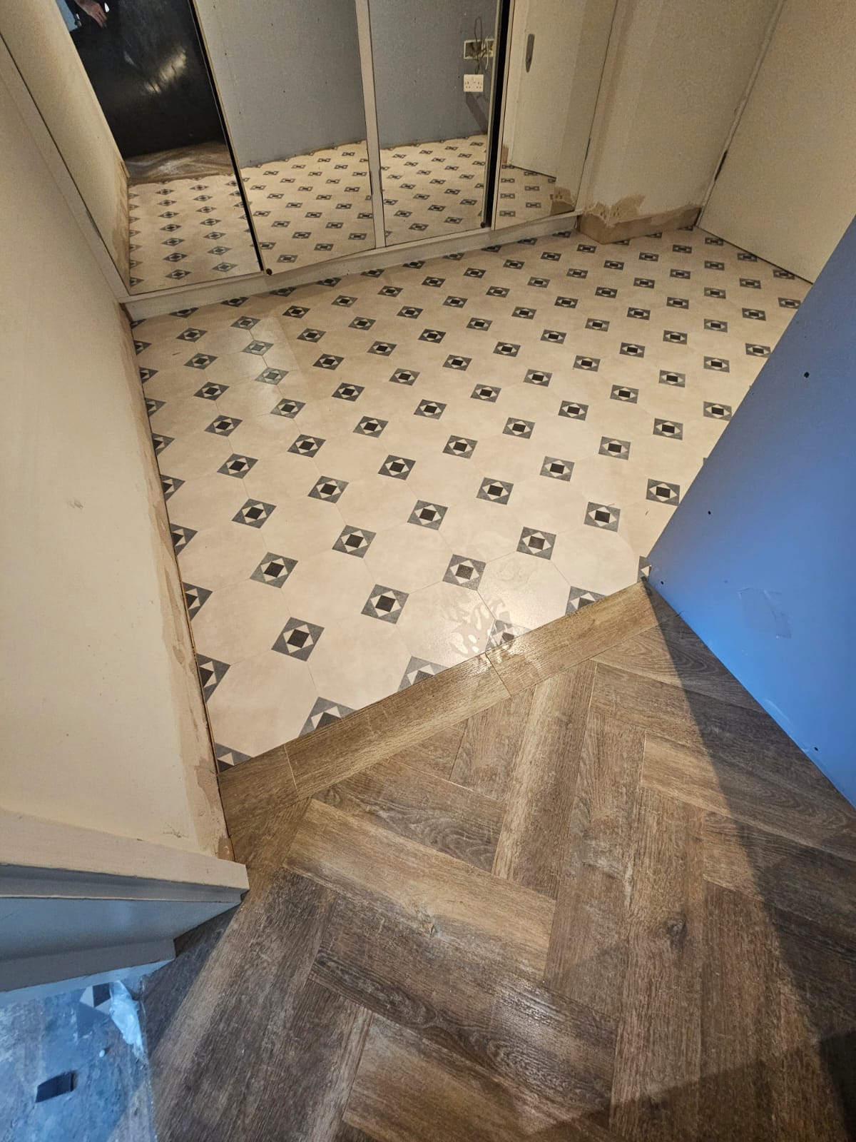 Amtico Decor Octagon Key Briar DC625 installation in Battersea-1