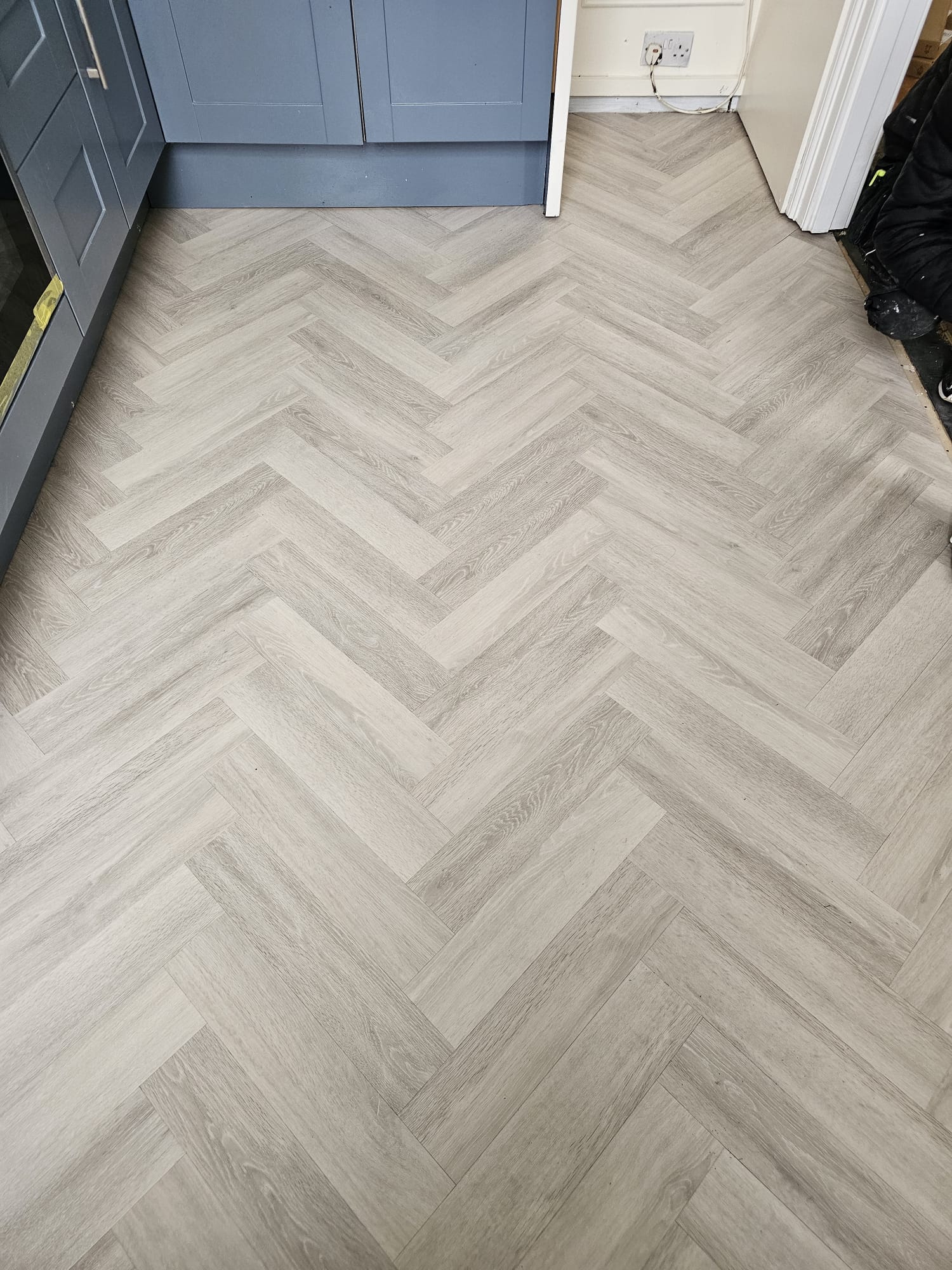 Amtico Spacia Iced Oak installation in Westminster-0