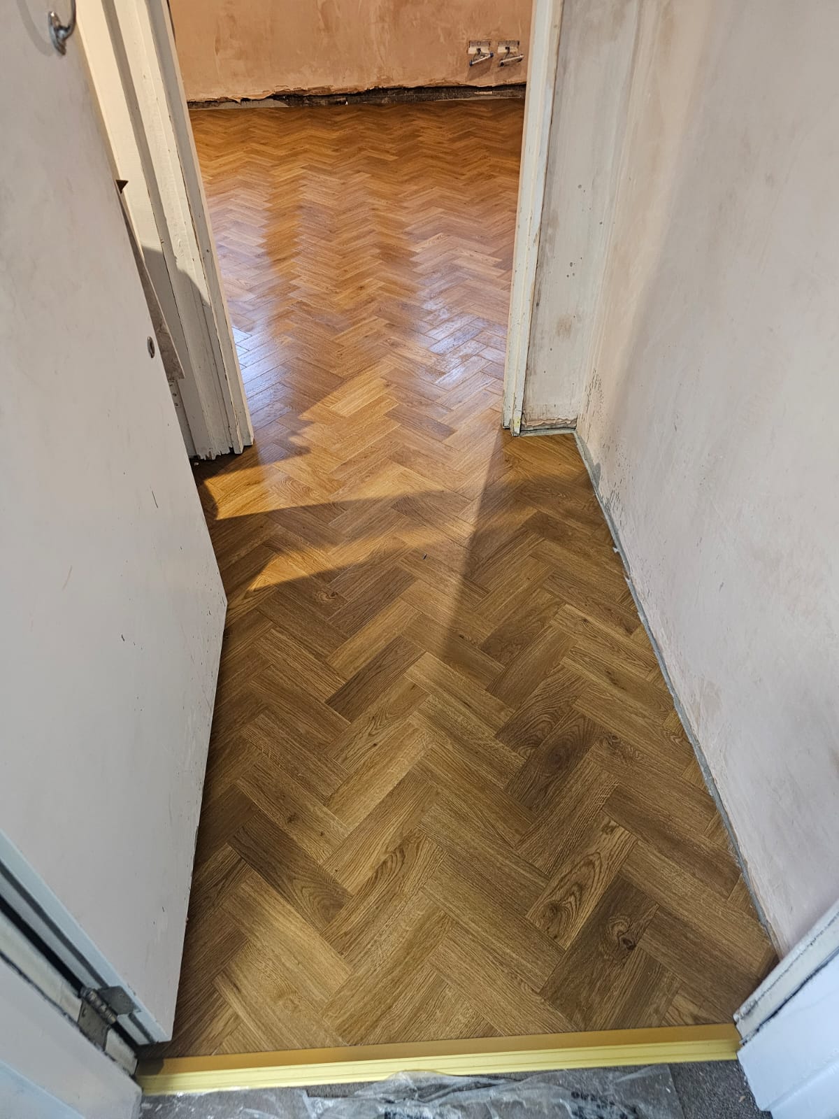 Amtico Spacia Traditional Oak installation in Wimbledon-0