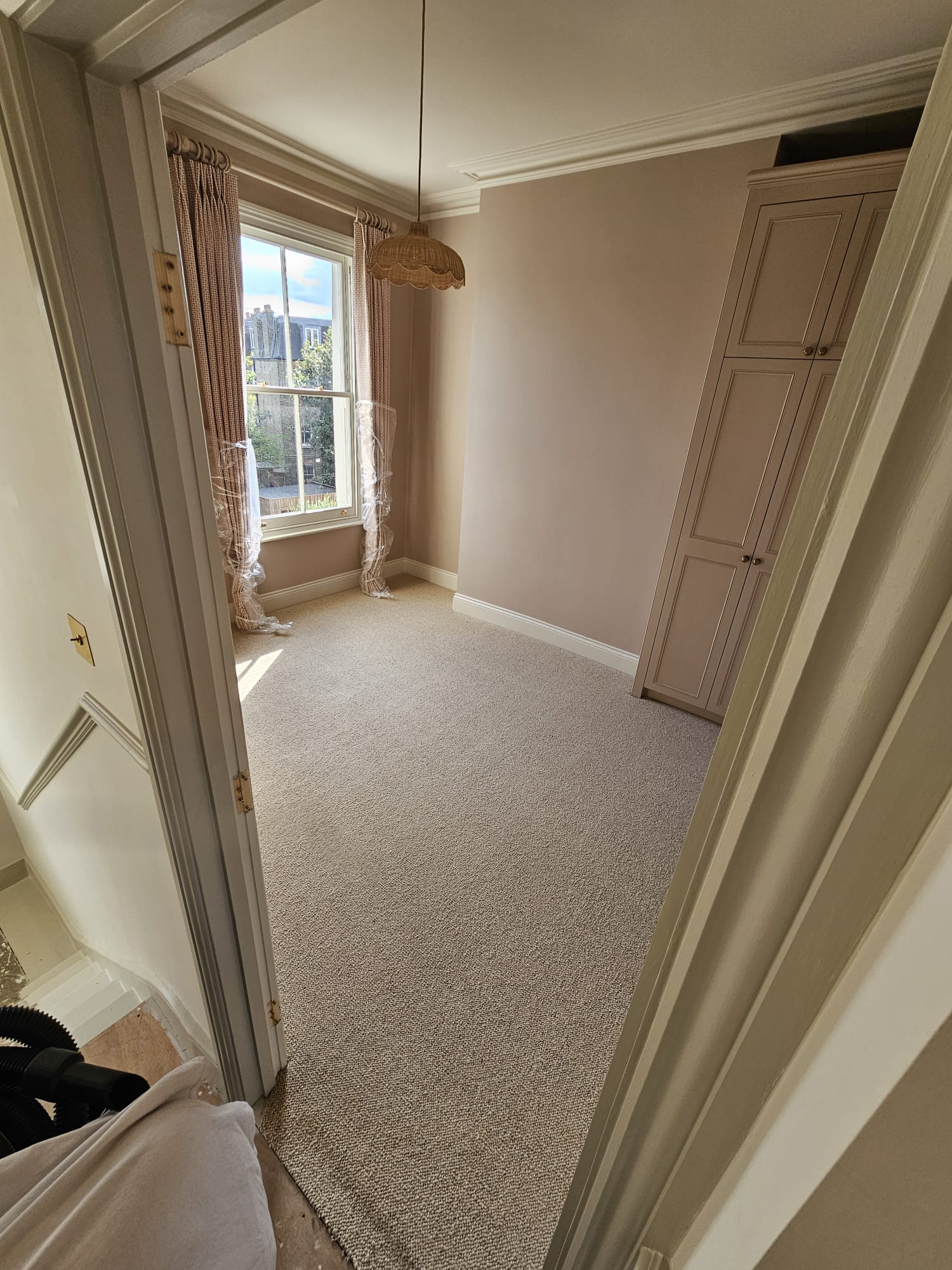 Clarendon Carpets Wool Supreme Hessian fitting in Fulham-1