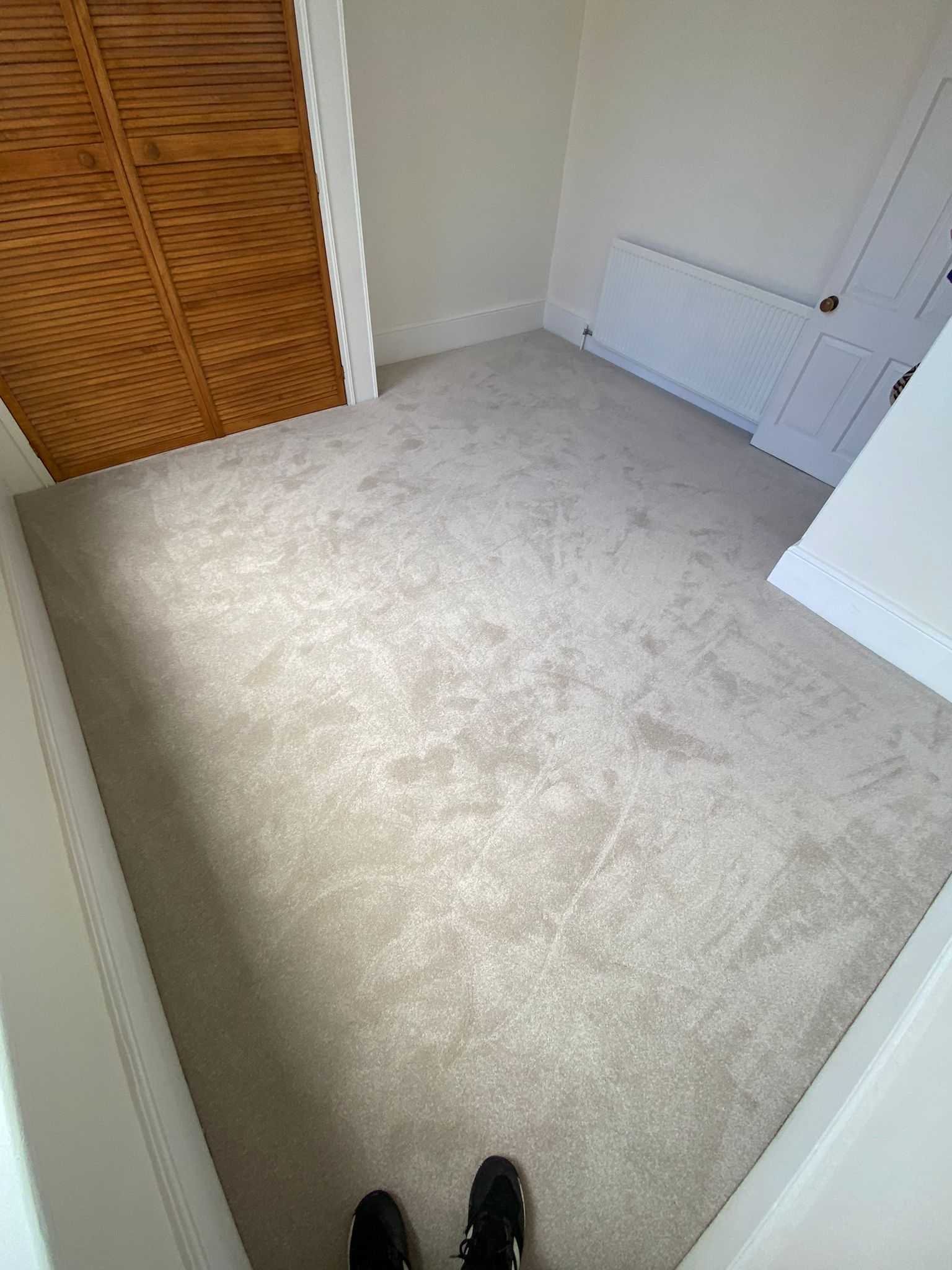 Vanguard Pinnacle Twist Toasted Marshmallow carpet installation