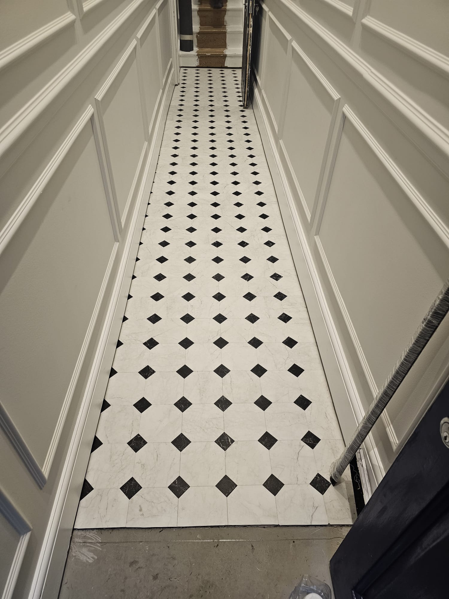 Amtico Signature Bianca Classic & Nero Classic installation