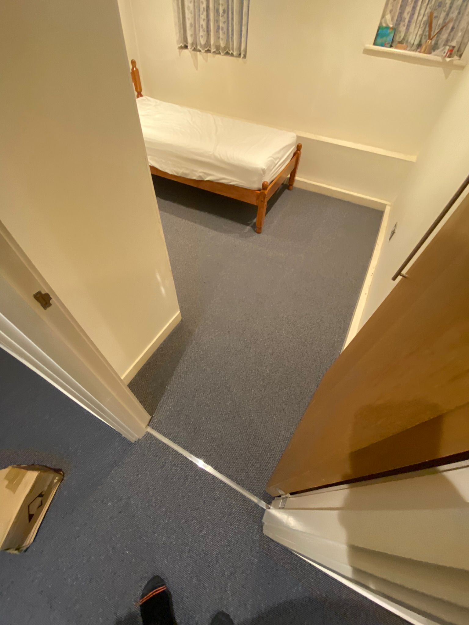 Fibre Carpets Wool Starlight Aquarius installation