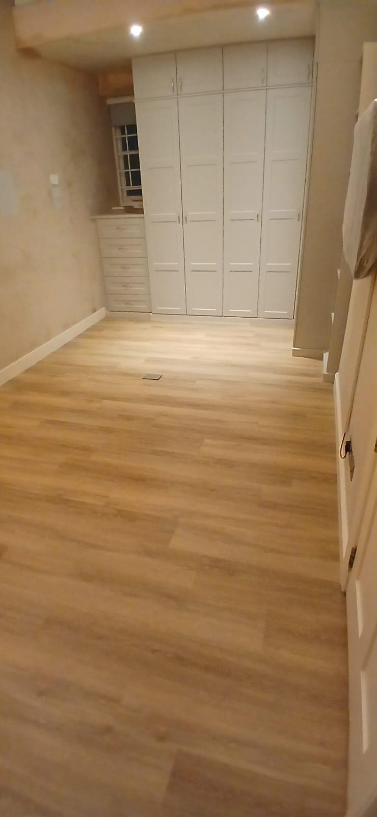 Amtico Signature Buxton Oak Fitting in Acton Wood Flooring - Amtico Flooring - Residential