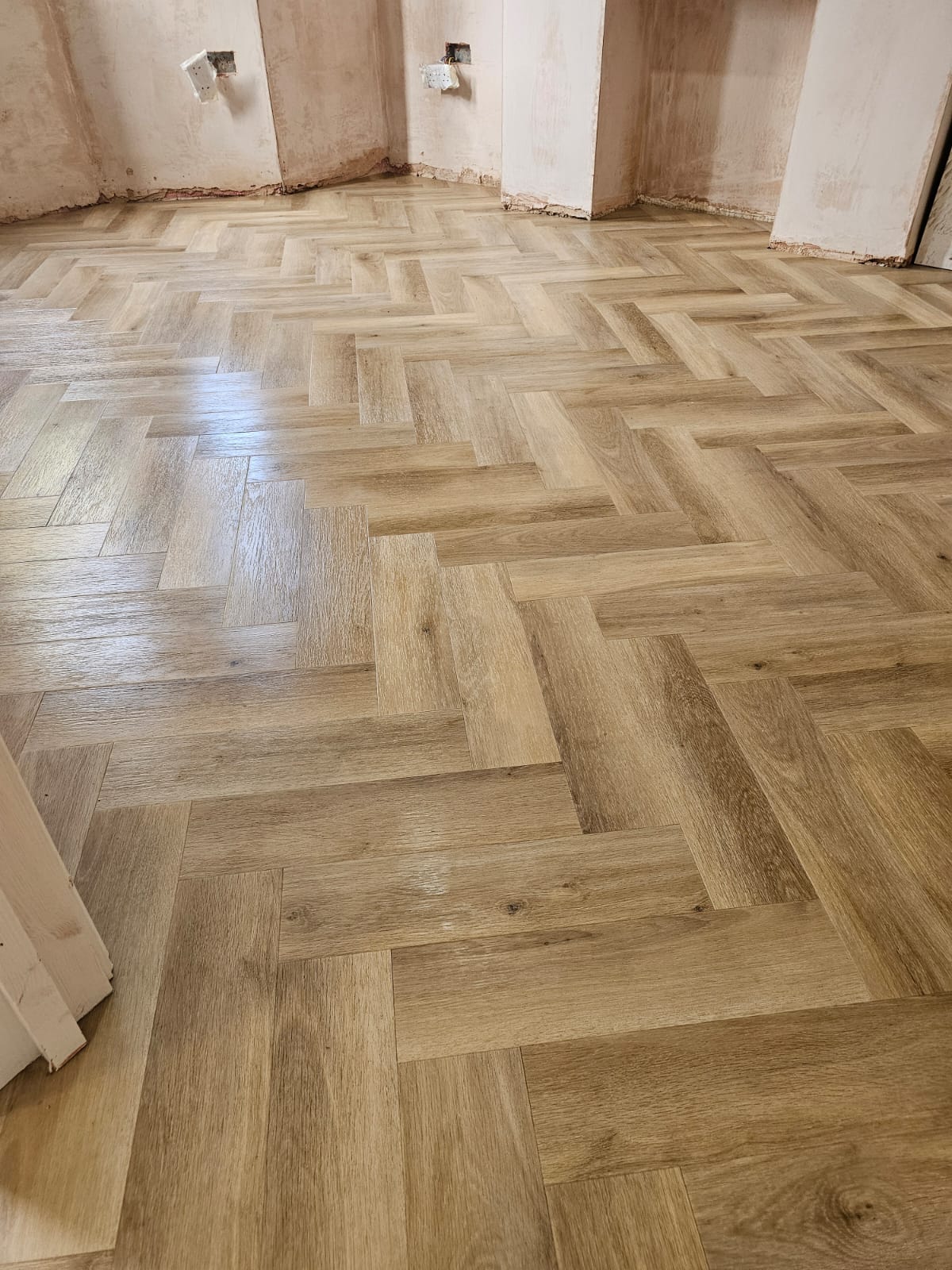 Amtico Signature Buxton Oak Installation in Earls Court Wood Flooring - Amtico Flooring - Residential